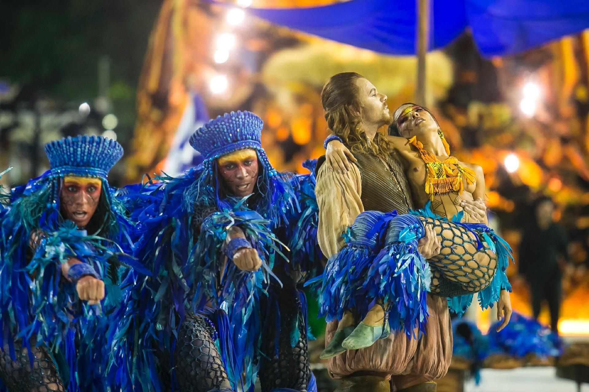 4.mar.2017 - Beija-Flor no desfile das campeãs do Rio de Janeiro - Bruna Prado/UOL