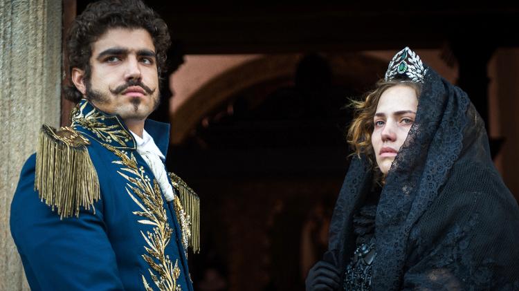 Leopoldina (Letícia Colin) e Pedro (Caio Castro) de luto em "Novo Mundo" - Raquel Cunha/TV Globo - Raquel Cunha/TV Globo