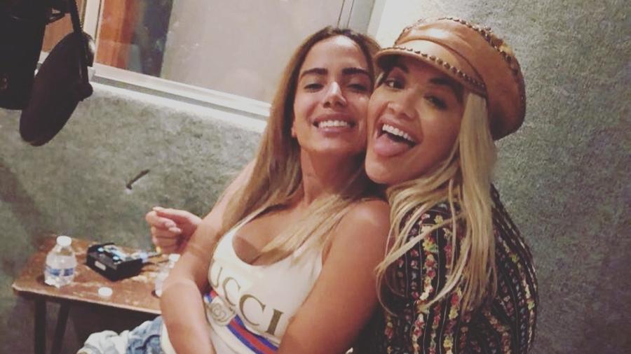 Anitta e Rita Ora posam juntas em estúdio - Reprodução/Instagram
