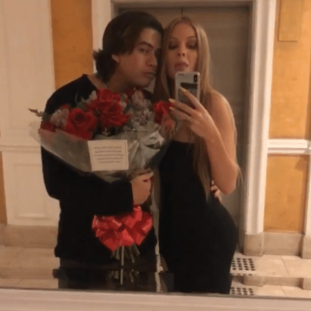 Whindersson Nunes ganha flores de Luísa Sonza - Reprodução/Instagram/luisasonza