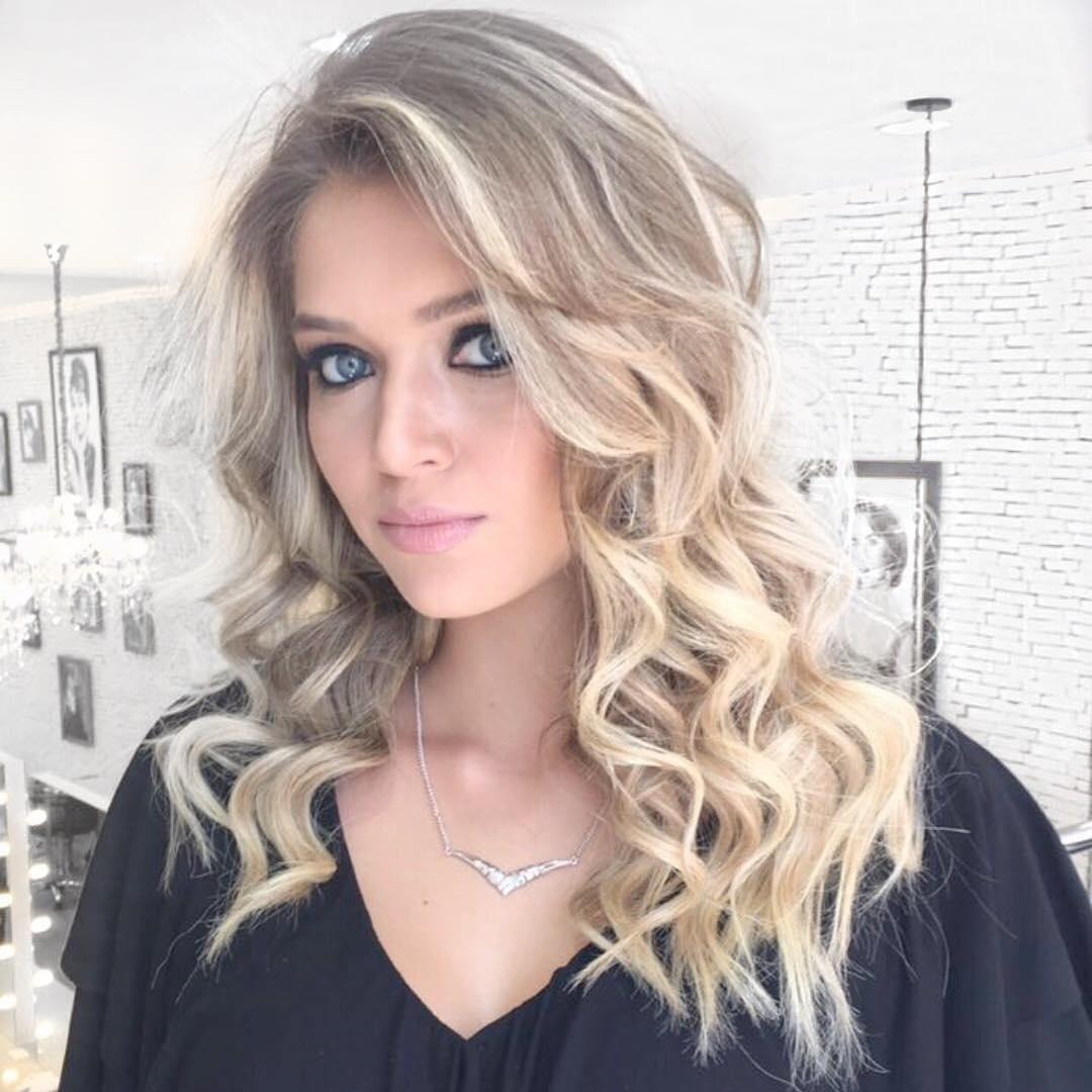 Vaidosa, Lyandra quer ser dermatogista e cuida bastante da sua pele e cabelo - Reprodução/Instagram