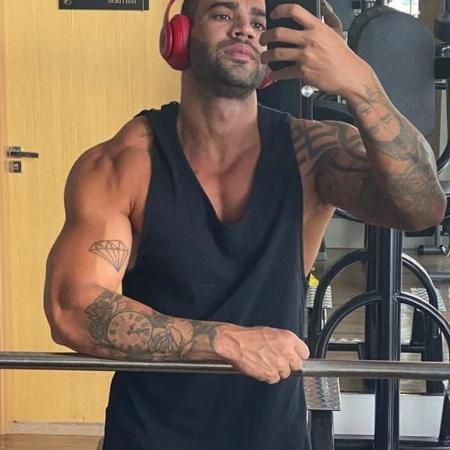 Gusttavo Lima exibe boa forma em dia de treino - Reprodução / Instagram