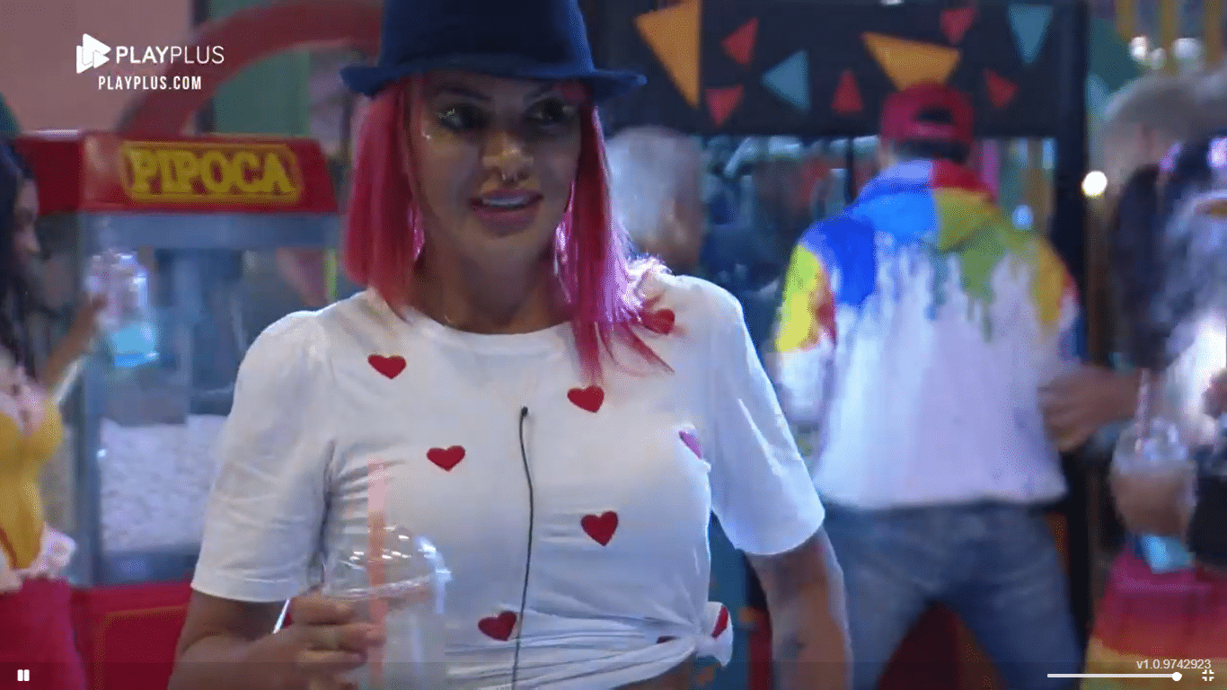 A Fazenda 2021: Valentina Francavilla durante festa - Reprodução/Playplus