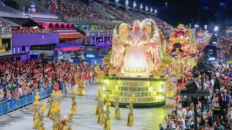 Unidos de Padre Miguel voltou ao Grupo Especial com desfile sobre o Padre Cícero