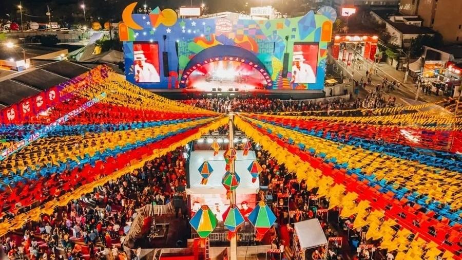 Lollapalooza Brasil anuncia datas de 2023, ano em que celebra a sua décima  edição no país - Folha Turismo - Folha PE