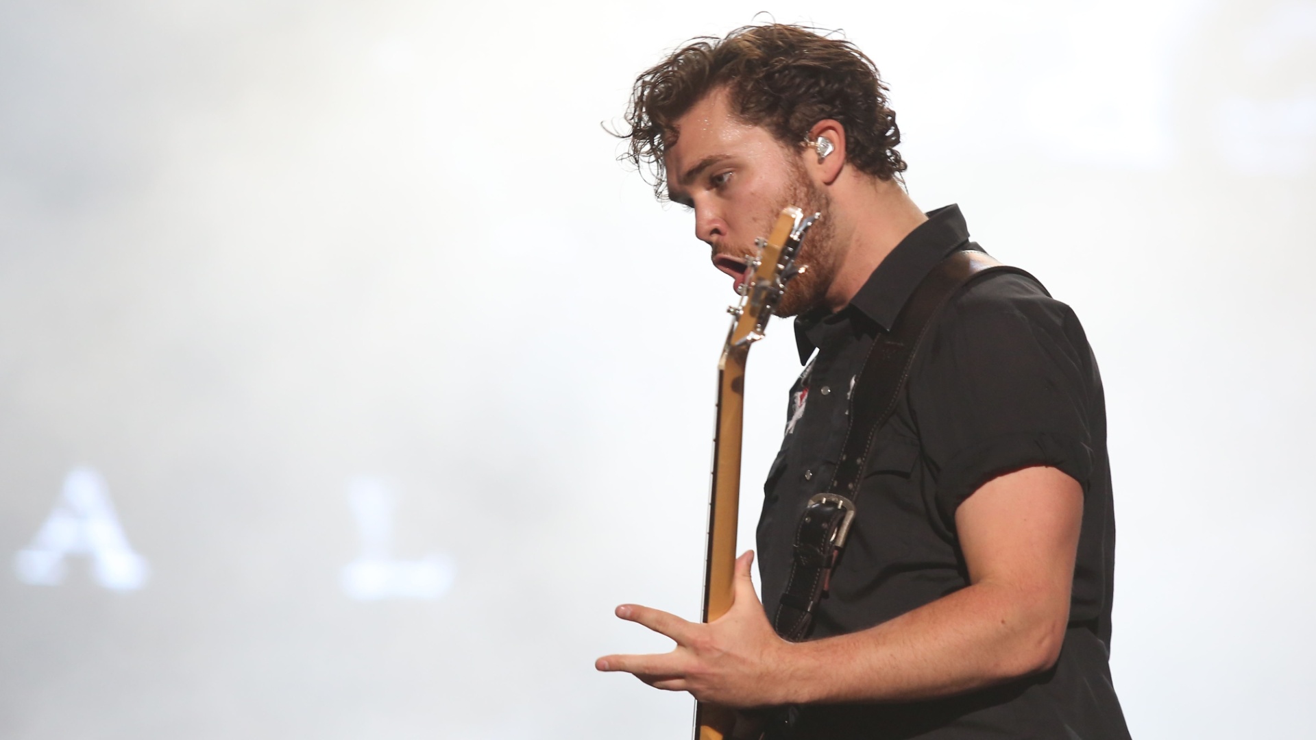 19.set.2015 - O dueto britânico Royal Blood se apresenta na segunda noite do Rock in Rio - Fernando Maia/UOL