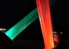 Fã de "Star Wars" constrói sabres de luz gigantes nos EUA - BBC