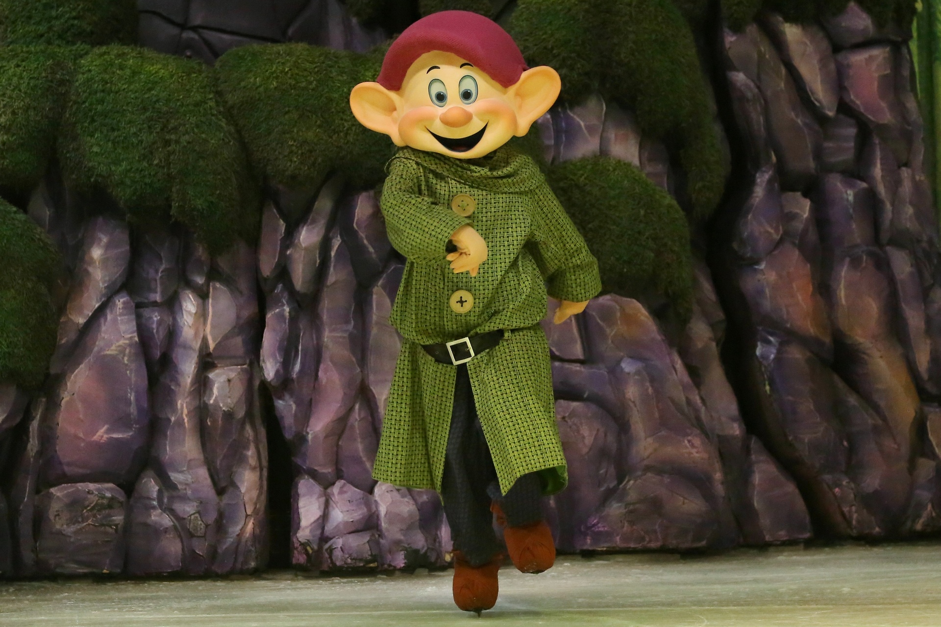 29.abr.2016 - Personagens do musical "Disney on Ice" que está de volta a São Paulo - Flávio Florido/UOL