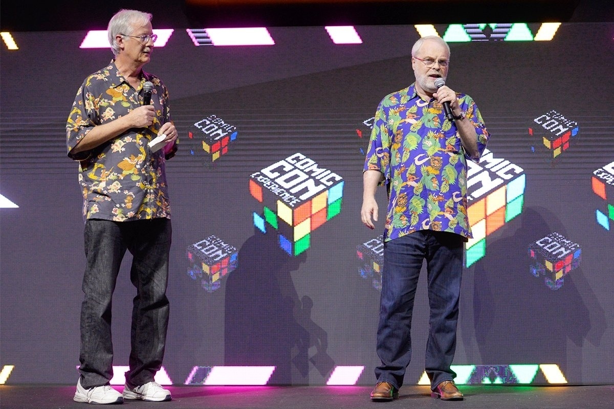 3.dez.2016 - Diretores de "Moana", John Musker e Ron Clemmentsm, durante exibição do filme pela primeira vez no Brasil, na CCXP - Reprodução/Twitter/WaltDisneyStudiosBR