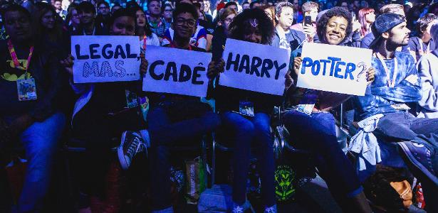 CCXP: Público leva meme Legal, mas cadê Harry Potter? a painel