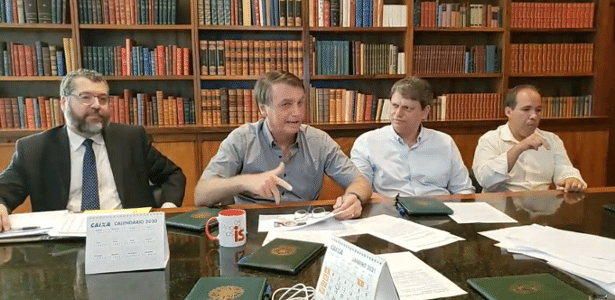Recuo do presidente | Bolsonaro diz que Forças Armadas não aceitariam 'convite' contra liberdade