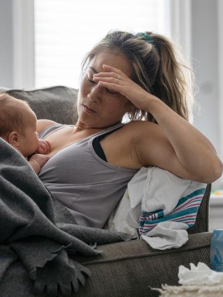 Segundo especialistas, a depressão pós-parto é subdiagnosticada - FatCamera/Getty Images