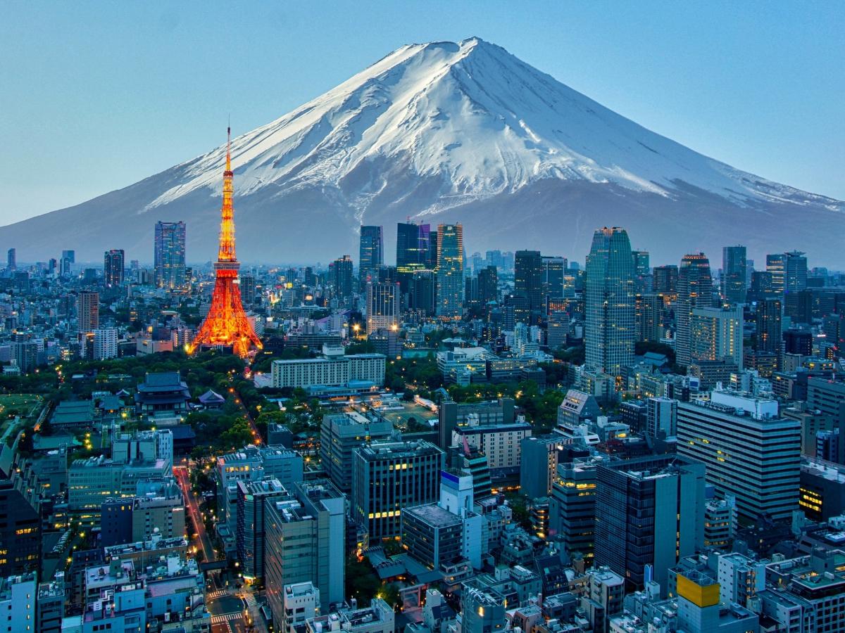 Monte Fuji: Duas Mortes e Resgate de Idosa em Semana de Escalada