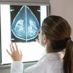 Câncer de mama afeta cada vez mais jovens; estudo aponta fatores de risco