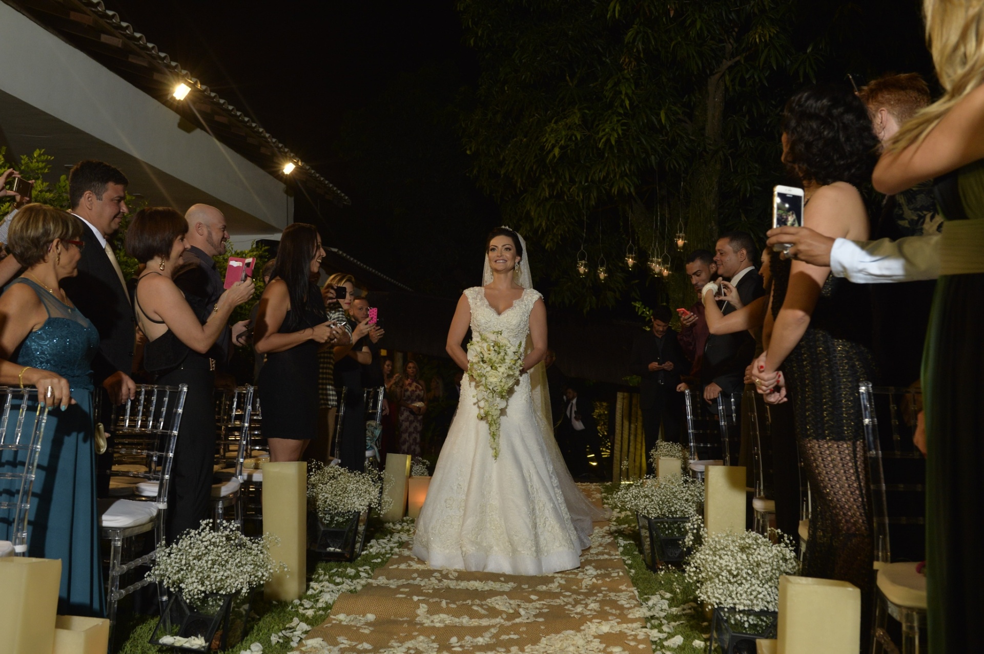 21.nov.2016 - Laura Keller e Jorge Sousa se casam no Rio - Bruno Romão