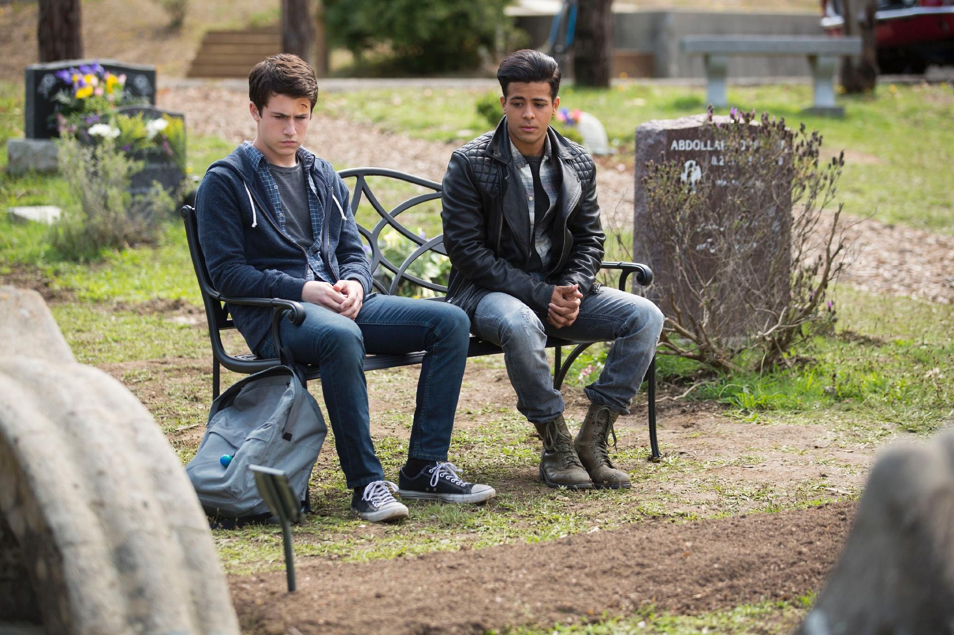 Clay (Dylan Minette) e Tony (Christian Navarro) em cena de "13 Reasons Why" - Divulgação/Netflix