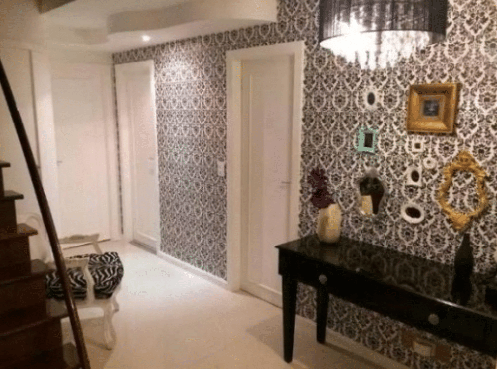 cobertura duplex é mobiliada com três suítes, 2 banheiros, salão, varanda, lavabo, cozinha gourmet, terraço, piscina, churrasqueira e área útil total de 180 metros quadrados - Reprodução/JPImóveis