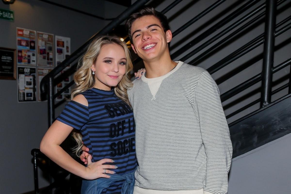 A atriz Larissa Manoela prestigiou o musical da cantora e atriz Kiara Sasso. Larissa estava acompanhada do ator Thomaz Costa - Manuela Scarpa/Brazil News