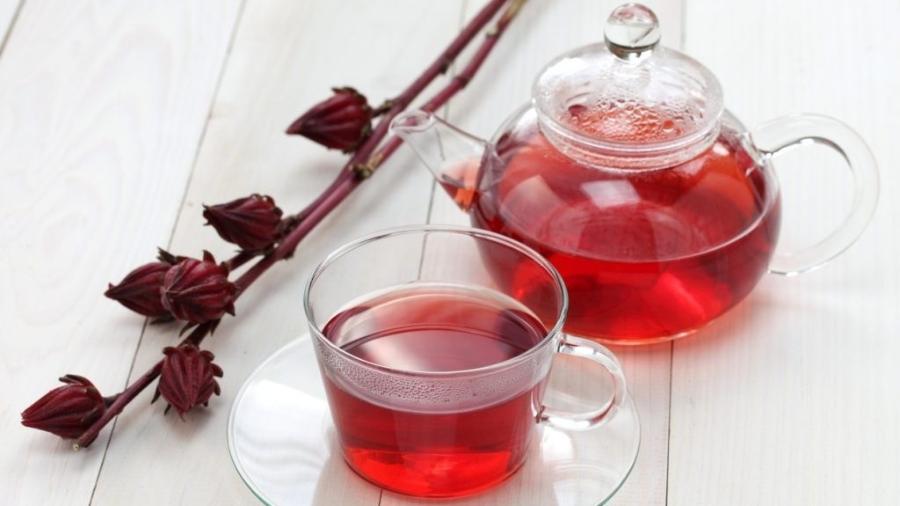 Chá de hibisco possui antioxidantes e propriedades interessantes para a saúde - iStock