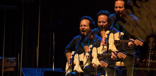 Depois de tocar com o Pearl Jam no Lollapalooza, Eddie Vedder faz apresentação solo em São Paulo - Simon Plestenjak/UOL - Simon Plestenjak/UOL