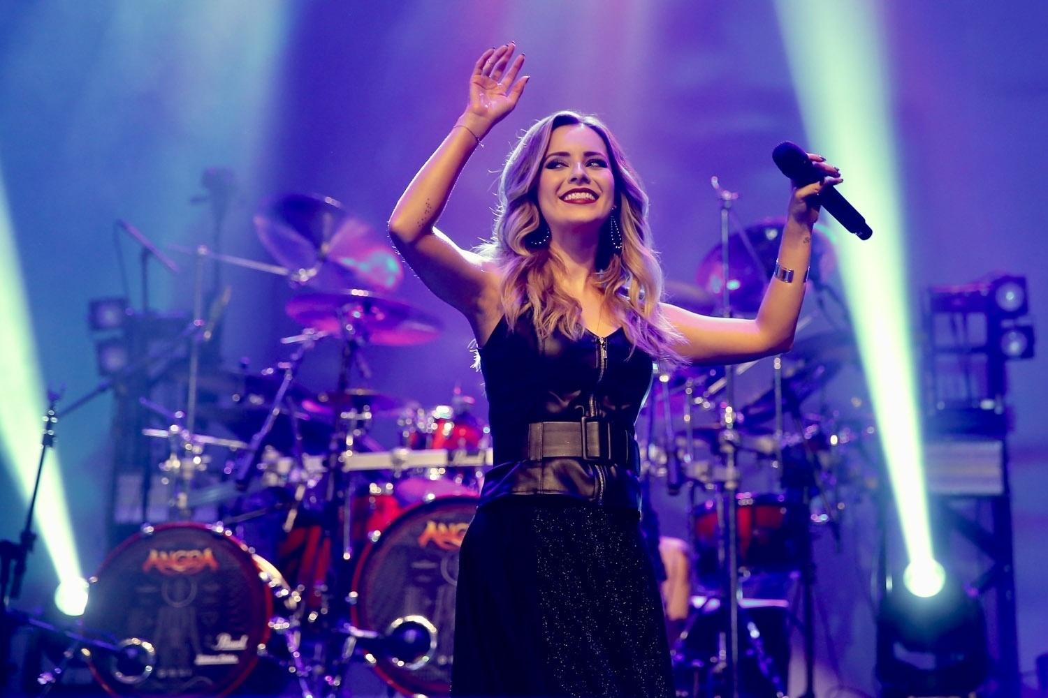 Sandy participa da gravação do DVD da banda Angra, em São Paulo. A parceria acontece na música "Black Widow's Web", do álbum "ØMNI" - Manuela Scarpa/Brazil News