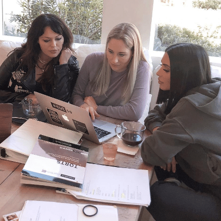 Kim Kardashian estudando para se tornar advogada - Reprodução/Instagram