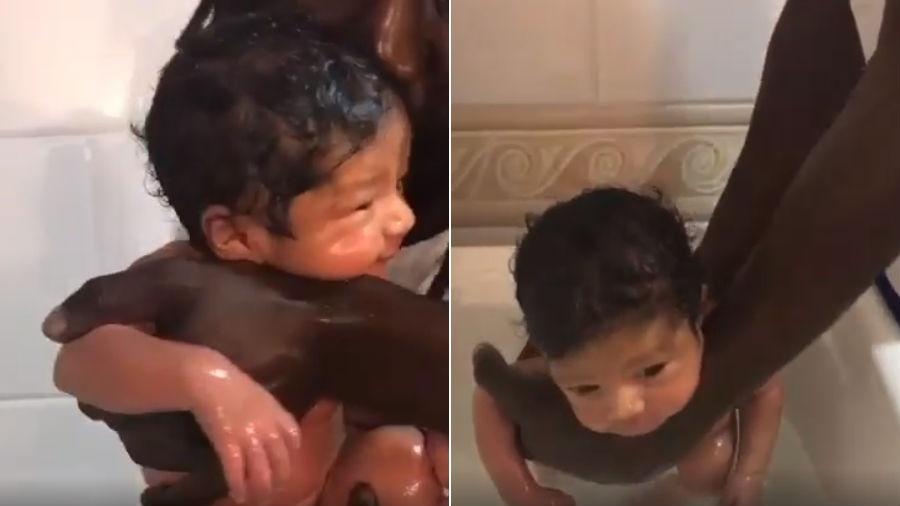 Jonathan Azevedo dá banho no filho - Reprodução/Instagram