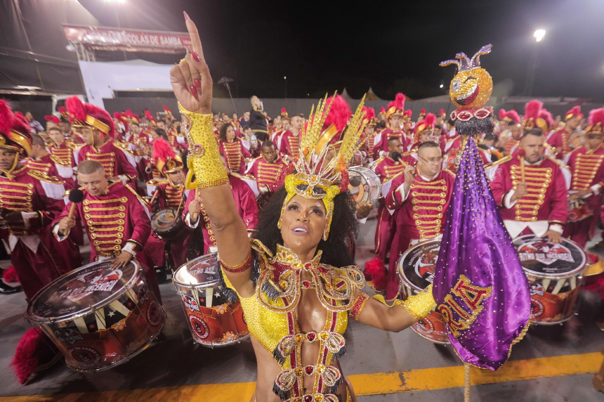 Dragões da Real desfila no Anhembi - Ricardo Matsukawa/UOL