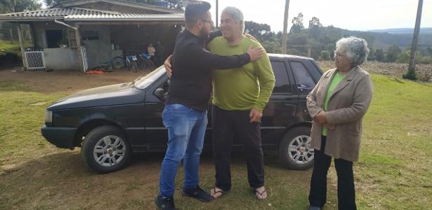 Em Santa Catarina | Carpinteiro rifa Uno para pagar contas e recebe carro de volta