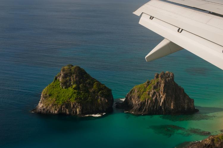 A chegada a Noronha segue parcialmente restrita e não há previsão de liberação da pista para os jatos - Getty Images - Getty Images