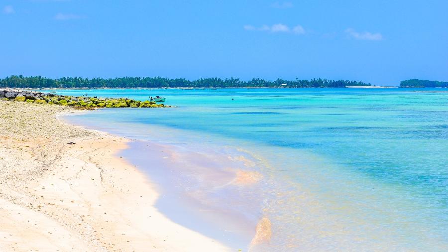 Praia da ilha de Tuvalu, na Oceania; território pode submergir e autoridades recriarão ilha no metaverso - Getty Images/iStockphoto