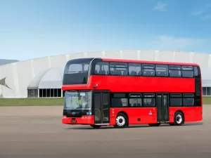 BYD quer substituir ônibus em Londres por elétrico com 644 km de autonomia