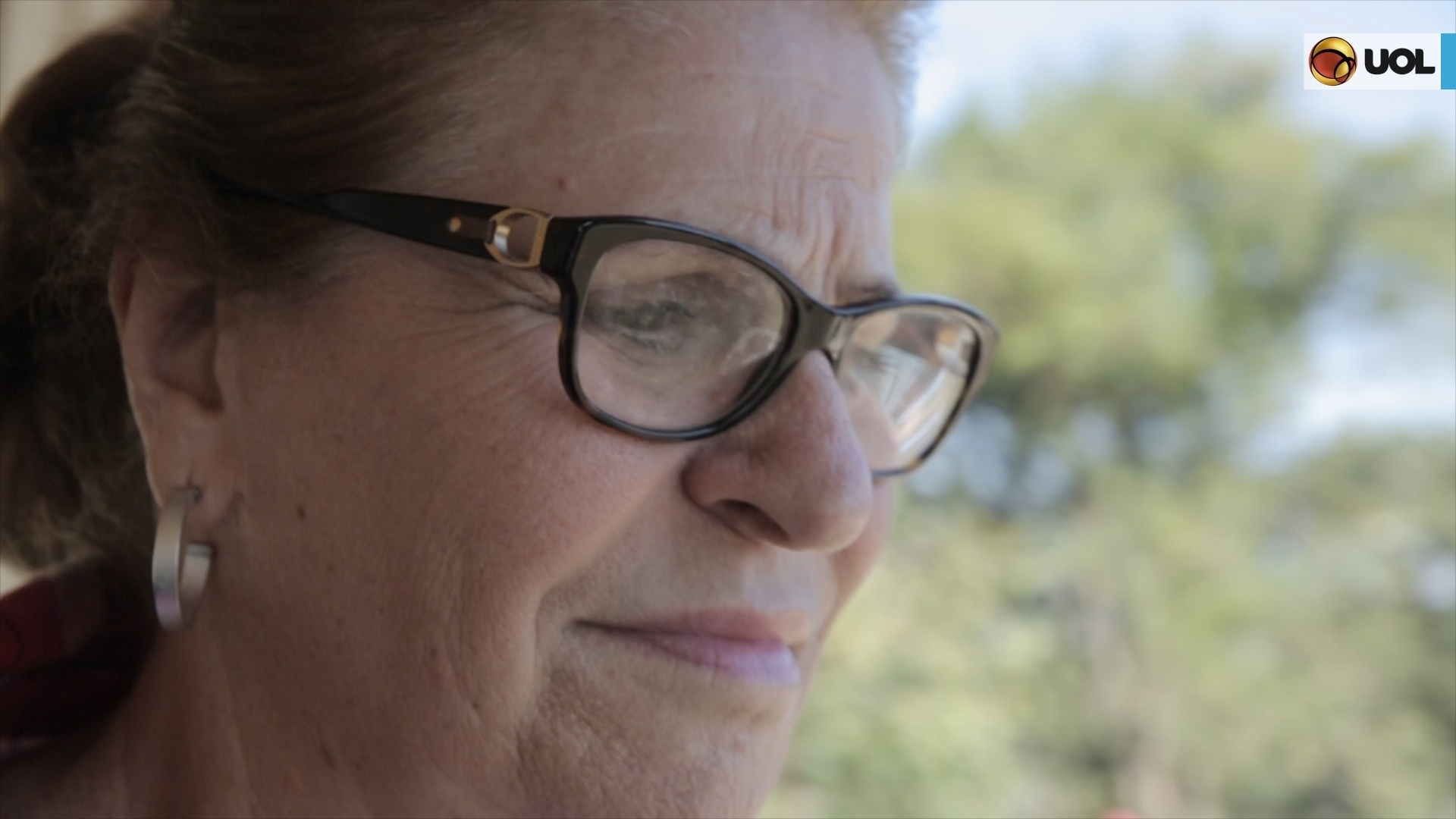 O casal Rosa Maria Jaques em ação como caçadora de fantasmas - Rodrigo Ferreira/UOL