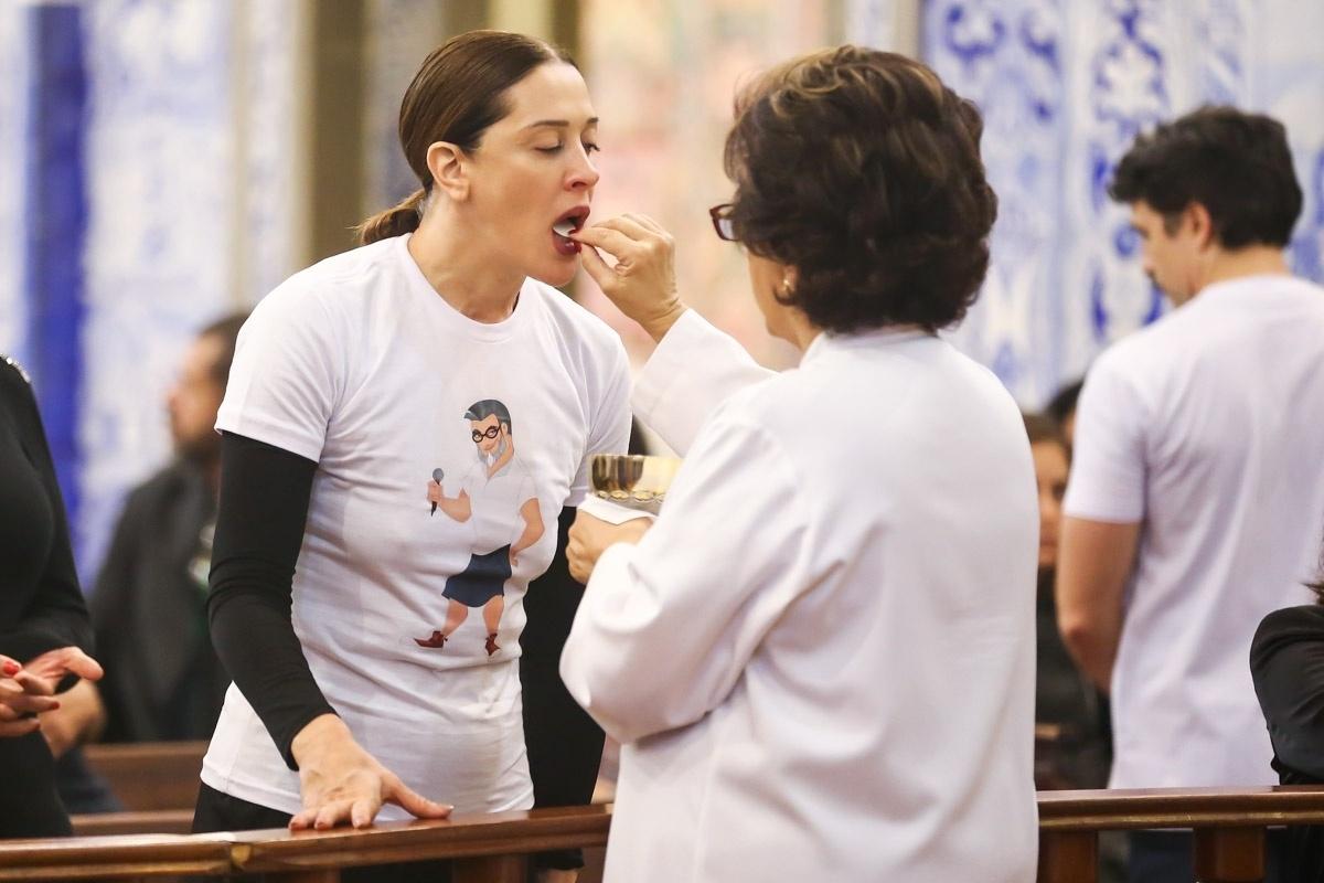 Claudia Raia participa da missa de sétimo dia do amigo Marcos Tumura na Igreja Nossa Senhora do Brasil, no bairro dos Jardins, em São Paulo. Ele foi vítima de um infarto fulminante aos 49 anos - Manuela Scarpa/Brazil News