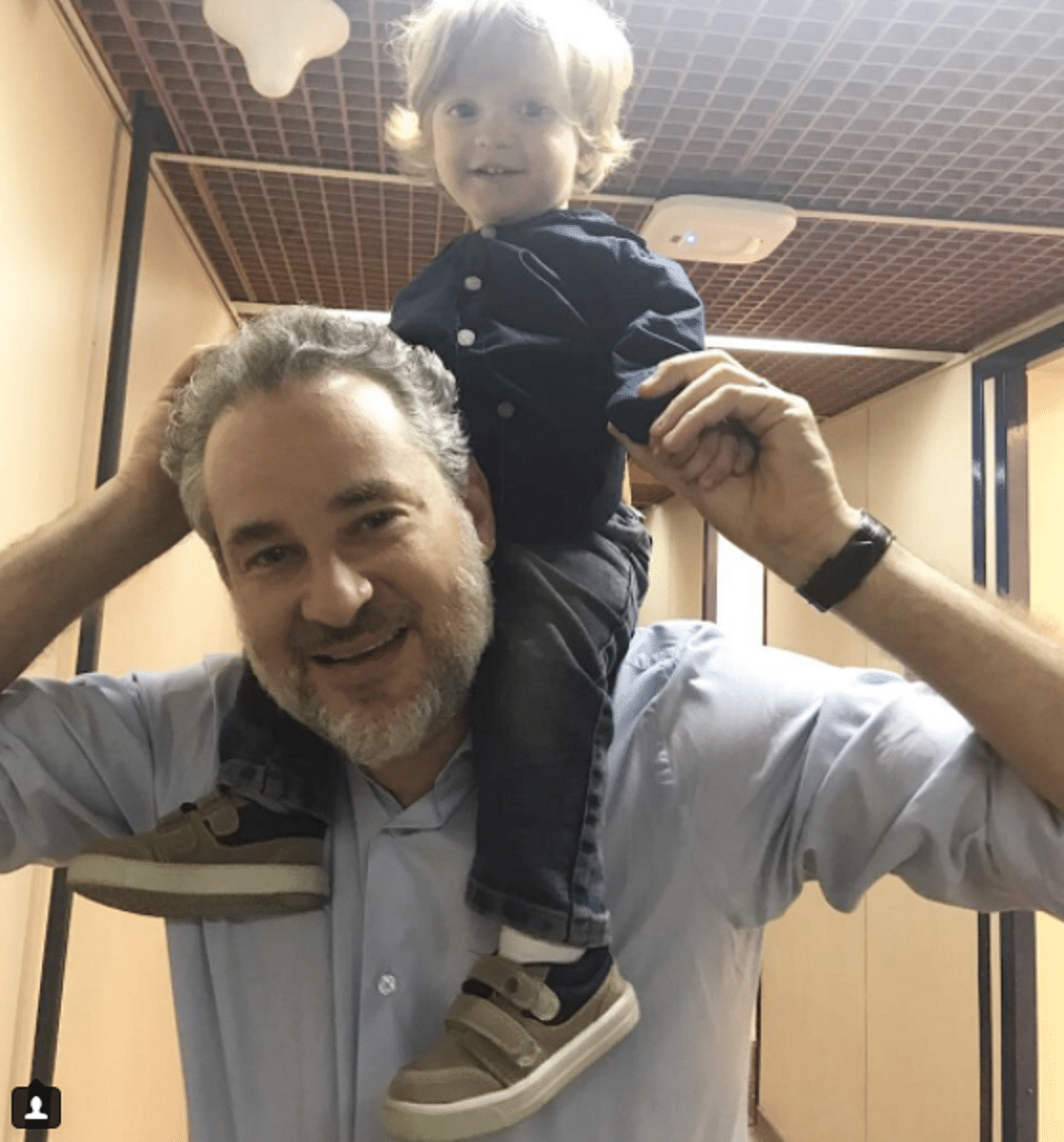 Ruyzinho vira xodó, faz sucesso com o elenco e com o público de "A Força do Querer" - Reprodução/Instagram/lorenzosouzaoficial