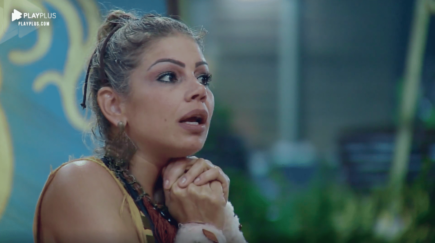 Catia Paganote conta para Fernanda Lacerda que tem pouco tempo de vida - Reprodução/PlayPlus