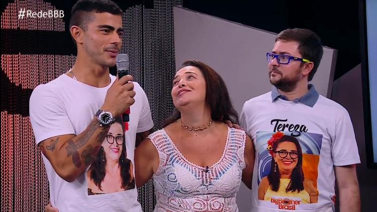 Tereza e família - Reprodução/GloboPlay - Reprodução/GloboPlay