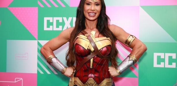 'Mais de uma vez' | Gracyanne Barbosa revela fantasia erótica de Belo na CCXP