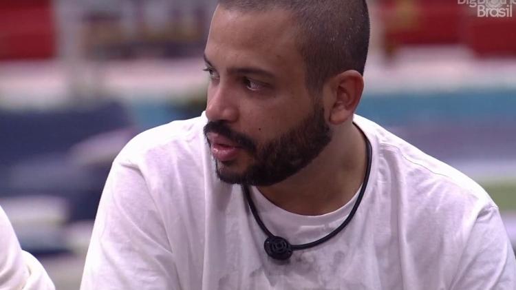 BBB 21: Projota diz que precisa dar monstro para Lucas não conseguir atender o big fone - Reprodução/ Globoplay - Reprodução/ Globoplay