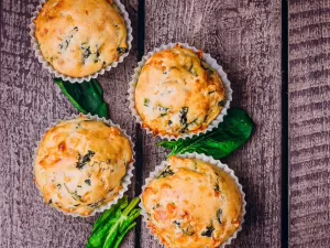 Muffin salgado de queijo na air frayer é opção fácil e saudável