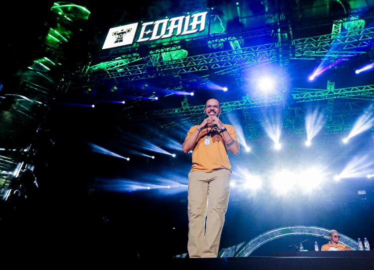 Yago Oproprio agradece o carinho dos fãs no palco do Coala Festival 2024