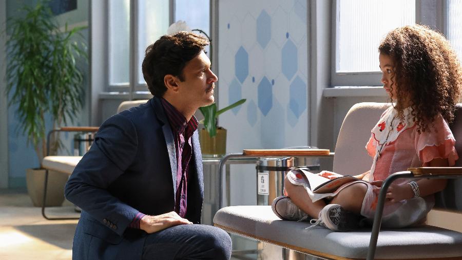 Vanderson (Armando Babaioff) e Sofia (Elis Cabral) em 'Dona de Mim'