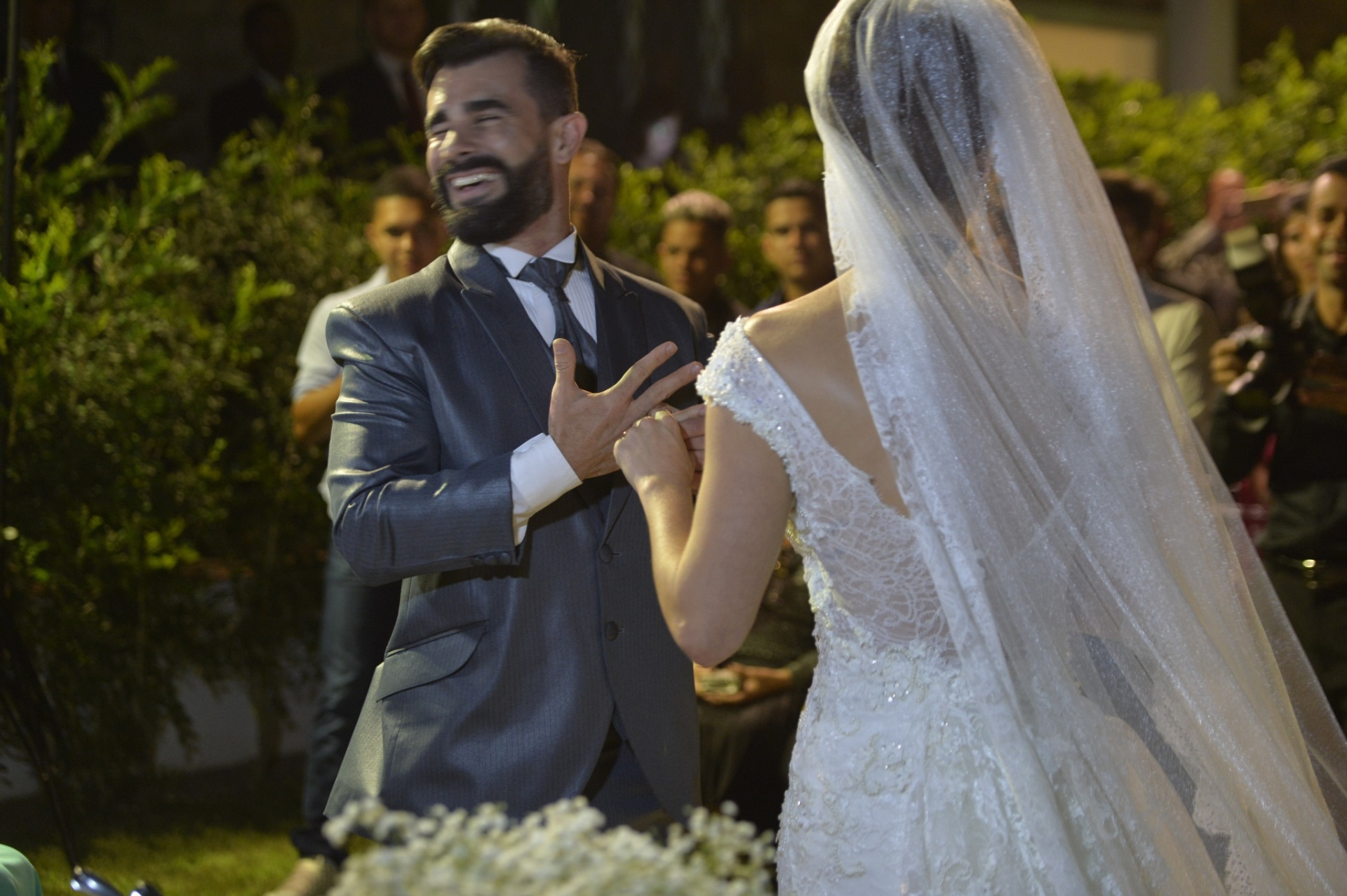 21.nov.2016 - Laura Keller e Jorge Sousa se casam no Rio - Bruno Romão