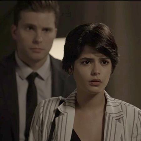 Adriana fica chocada com notícia de que é irmã de Clara - Reprodução/GShow/O Outro Lado do Paraíso - Reprodução/GShow/O Outro Lado do Paraíso