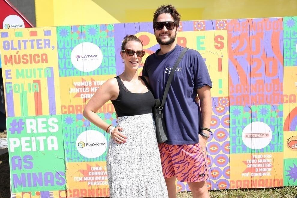 André Vasco com a mulher, Vivian Krybus, no CarnaUOL 2020 - Iwi Onodera/UOL