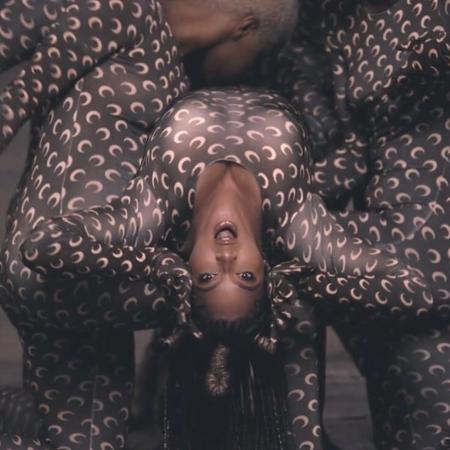 Beyoncé em cena de Black is King: estilista que criou estampa viu seu nome crescer nas buscas  - Reprodução/Instagram