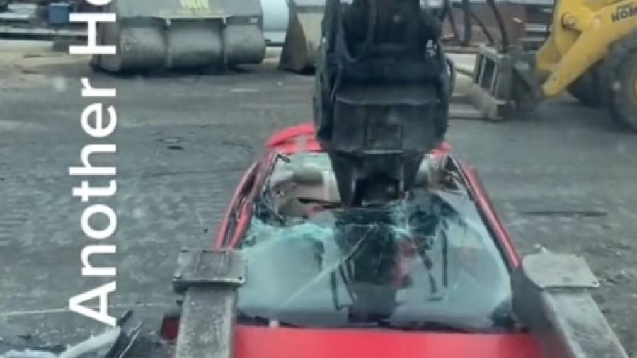 TikTok mostra carros sendo destruídos - Reprodução