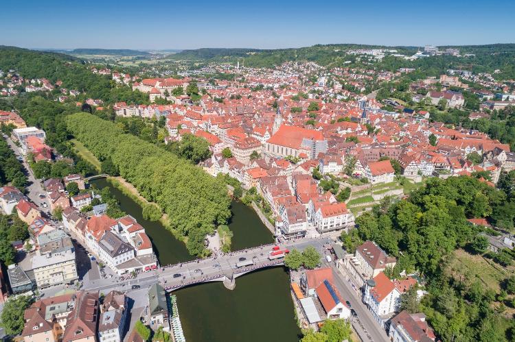 The Neckar River flows through the city center, forming a small island, Neckarinsel - Getty Images - Getty Images