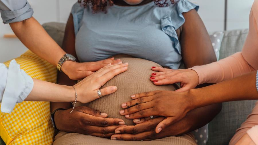 Você pode sim não gostar que toquem sua barriga, e você também pode não gostar de acariciá-la - iStock