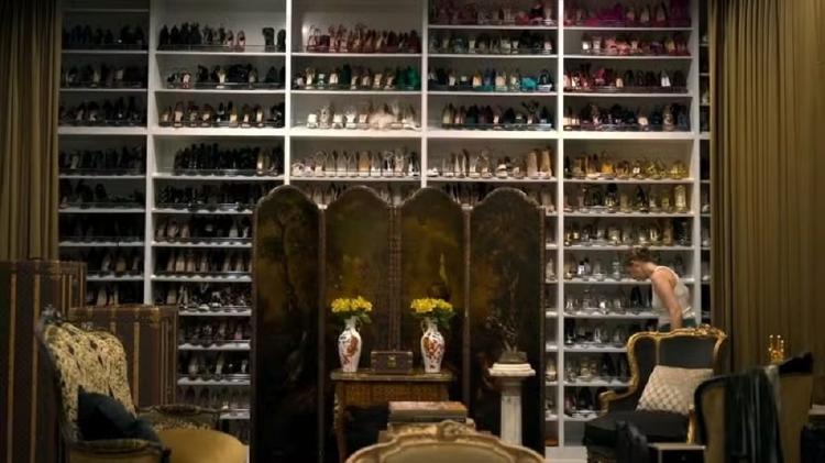 Céline Dion guarda os 10 mil pares de sapato em um depósito em Las Vegas, nos EUA